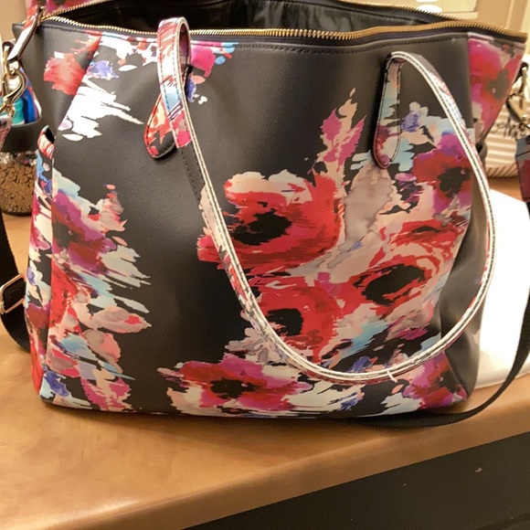 Kate Spade Adaira Laurel Way floral diaper bag - Picture 15 of 16